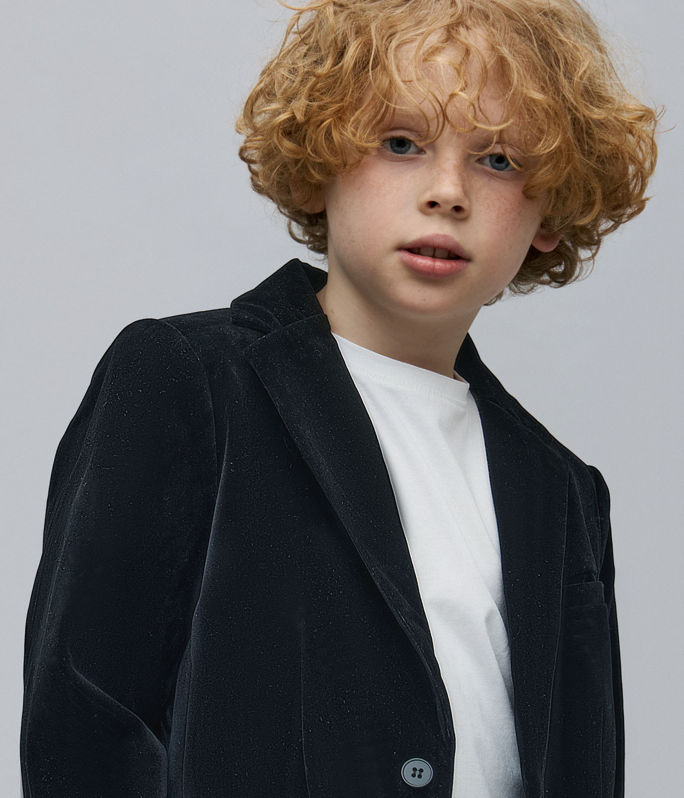 BOYS Velour Blazer/Велюровый пиджак для мальчиков/AW24TKU011